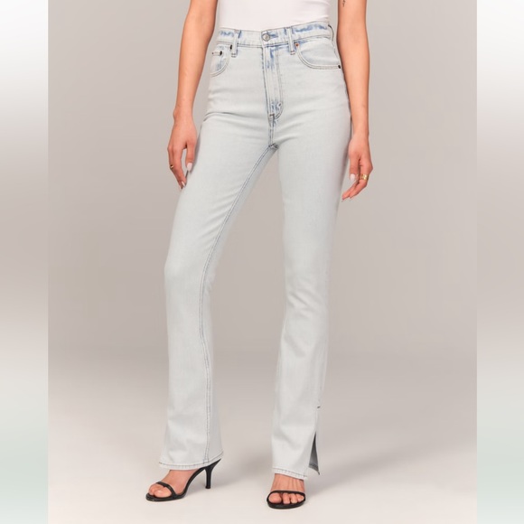 Abercrombie & Fitch Denim - NWT Abercrombie Ultra High Rise Slim Straight jeans size 000 XS/Size 23